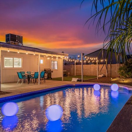 Mini Golf Fire Pit Pool Game Room 钱德勒 外观 照片