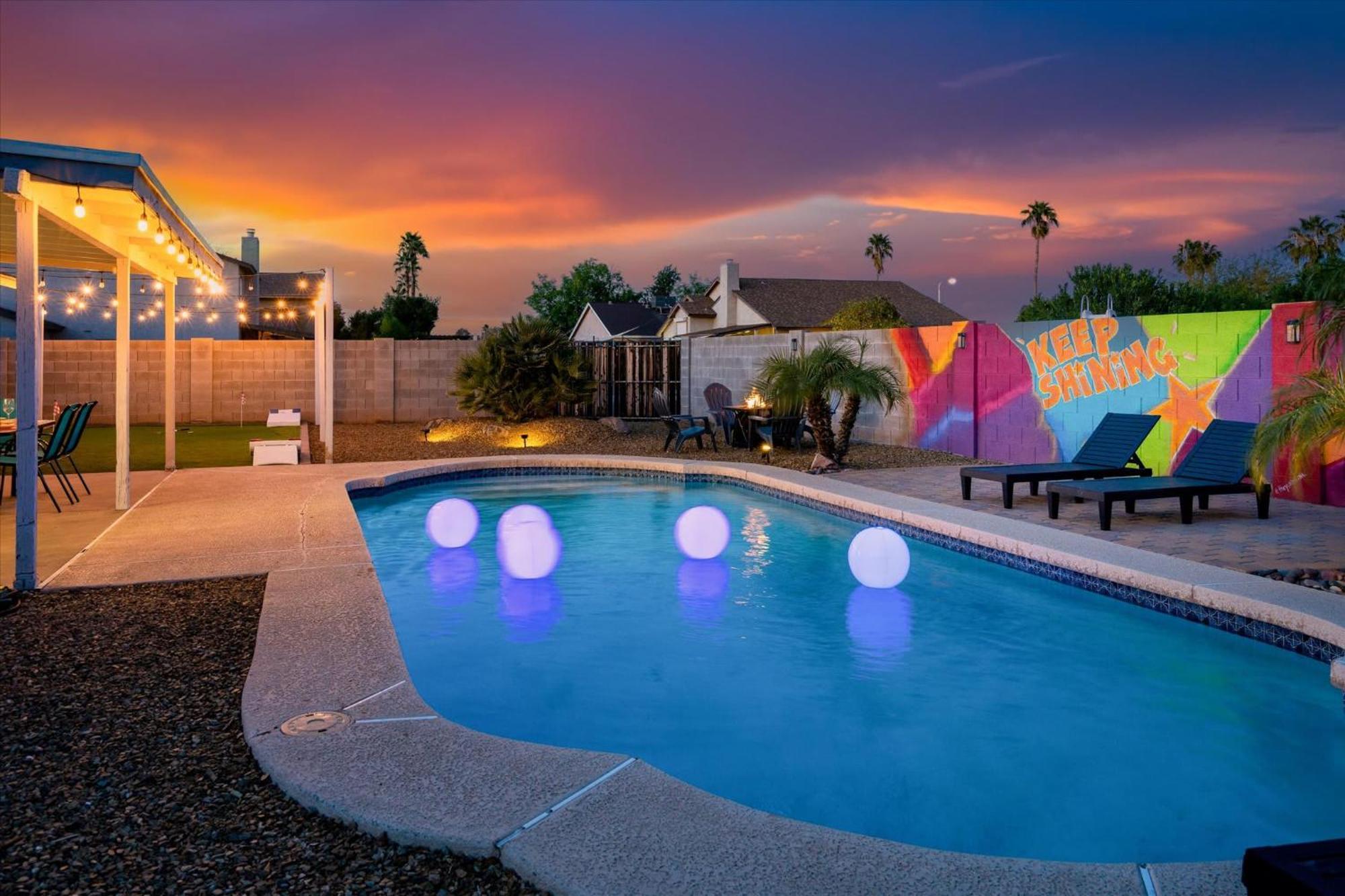 Mini Golf Fire Pit Pool Game Room 钱德勒 外观 照片