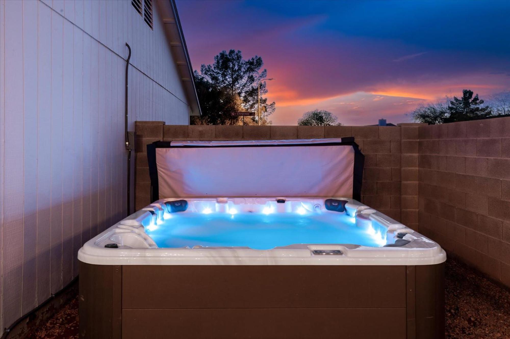 Mini Golf Fire Pit Pool Game Room 钱德勒 外观 照片