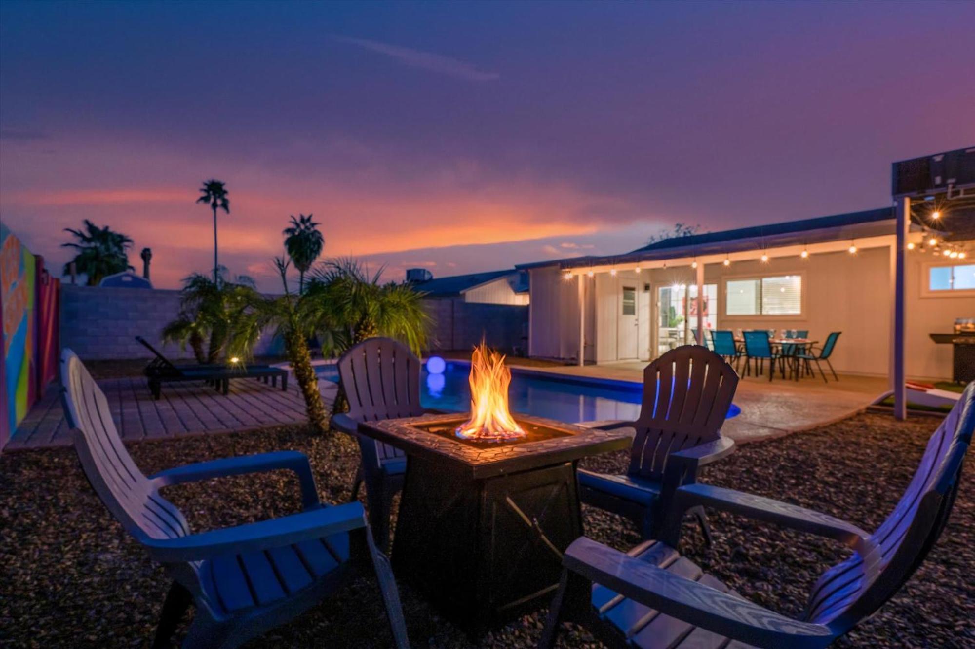 Mini Golf Fire Pit Pool Game Room 钱德勒 外观 照片